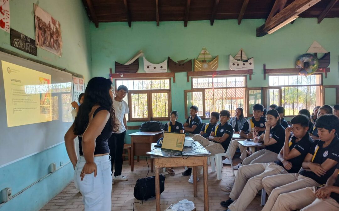 Consejo Juvenil de San Miguel de Velasco socializa la Ley Municipal de la Juventud N.° 005/2025 en unidades educativas