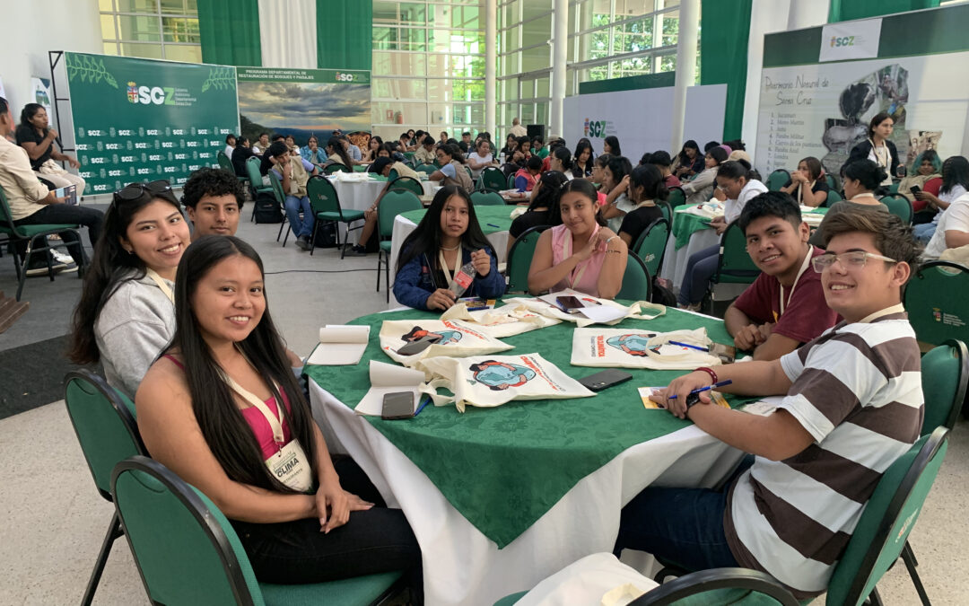 Jóvenes de Santa Cruz comparten acciones y plantean propuestas frente a la crisis climática en el III Encuentro Departamental